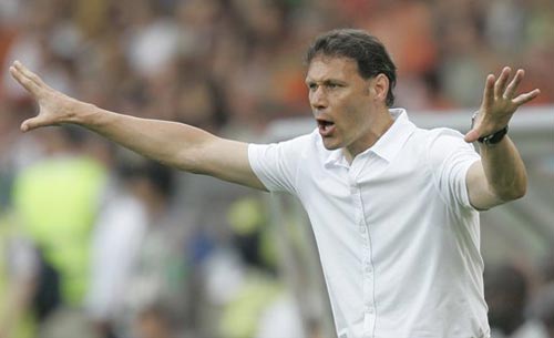 Van Basten sezon sonunda Heerenveen’den ayrılacak