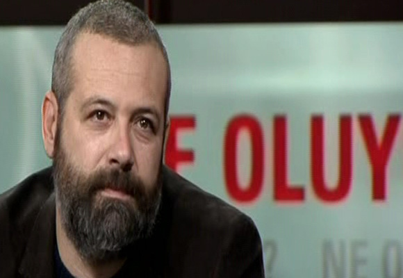 Levent Üzümcü: Kafamızı abur cuburla dolduruyorlar