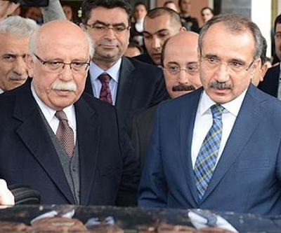 İki Bakandan yaylım ateşi