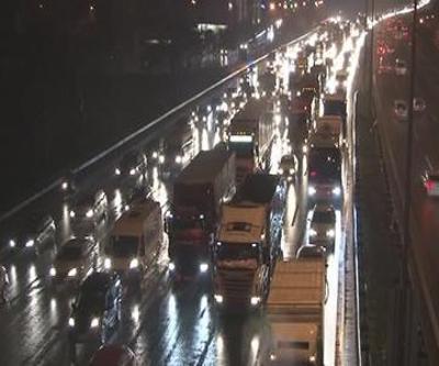 Köprüde isyan ettiren trafik