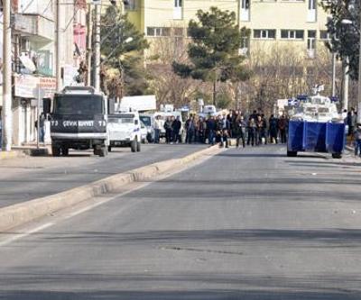 Diyarbakırdaki anmaya polis müdahalesi