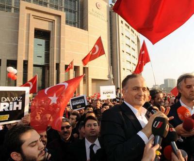Ekrem Dumanlı adliye önünde