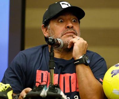 Maradona: İçimden poposuna tekme atmak geliyor