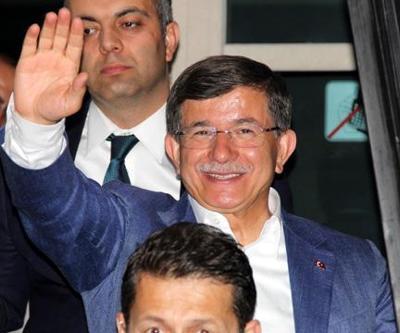 Davutoğlu, Ali Kibarın evinde iş dünyası ile buluştu