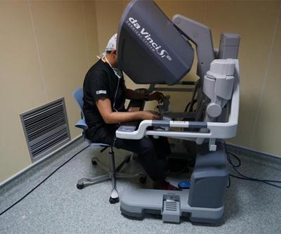 Hastalar robotik cerrahiyle şifa buluyor