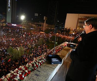 İşte Davutoğlunun balkon konuşması