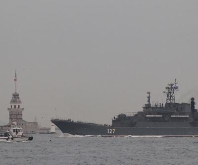 Rus gemileri İstanbul Boğazından geçti