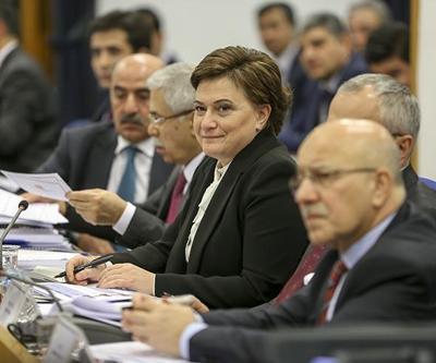 Çevre ve Şehircilik Bakanı Sarı TBMMde soruları yanıtladı