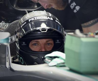 Fernando Alonso pistlere dönüyor