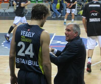 Obradovic, Veselyyi kaptırmamak için harekete geçti
