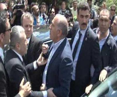 Gürsel Tekin, İstanbul Emniyet Müdürüne böyle tepki gösterdi