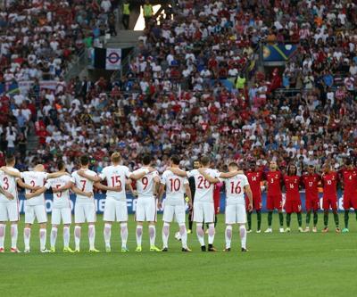 EURO 2016da İstanbul için saygı duruşu yapıldı