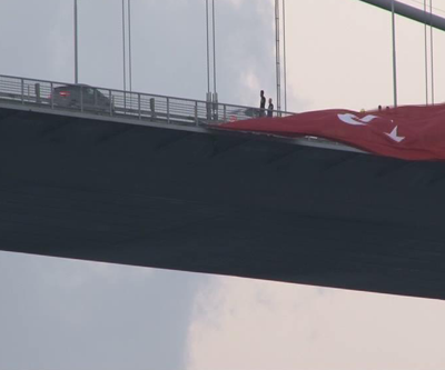 Köprüde intihar etmek isteyen kişi 4 saatte ikna edildi
