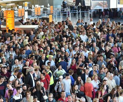 Frankfurt Havalimanında terör paniği