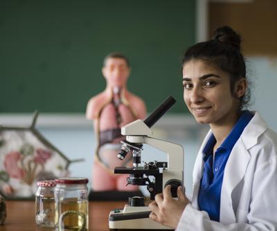 “Güçlü kızlar, güçlü yarınlar” için Dünya Kız Çocukları Günü Konferansı
