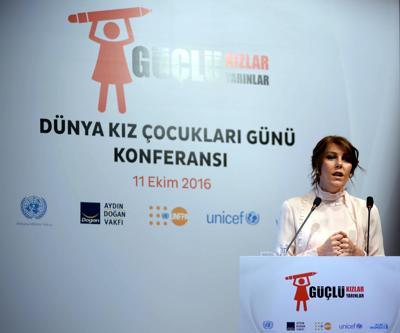 Dünya Kız Çocukları Konferansı için bir araya geldiler