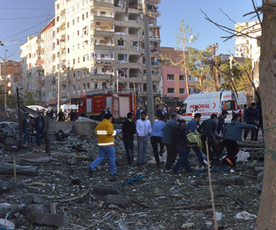 Diyarbakırdaki saldırıyla ilgili 10 kişi gözaltına alındı