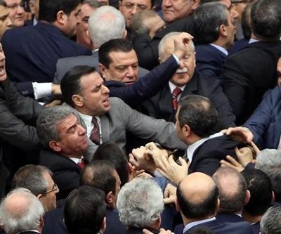 İşte Meclisteki yumruklu, tekmeli kavganın görüntüleri