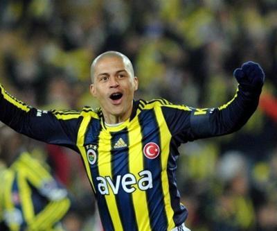 Alex de Souza ilk frikik golünü Taffarele atmış