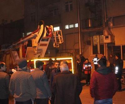 Sinirlenen adam evi yakmaya kalktı