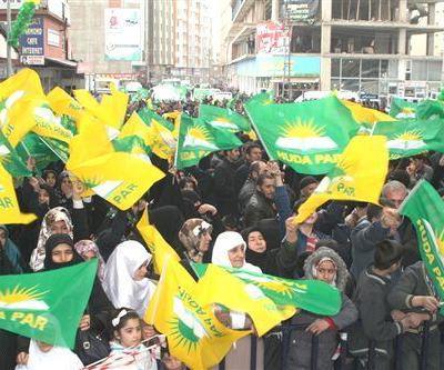 HÜDA PAR Genel Başkan Yardımcısı: Yetmez ama evet