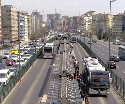 İstanbulda okulların açılacağı ilk gün olan 11 Eylülde toplu ulaşım ücretsiz