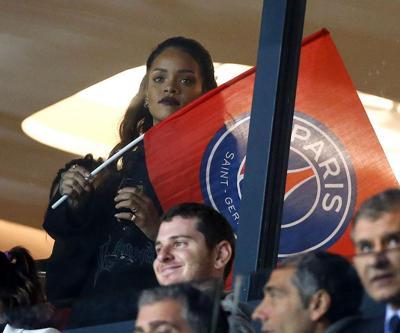 Rihanna rengini belli etti