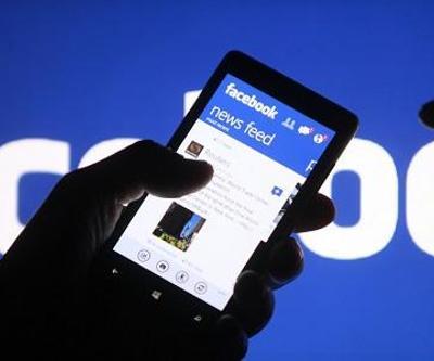 İngiliz devinden şok suçlama: Facebook porno yayınları...