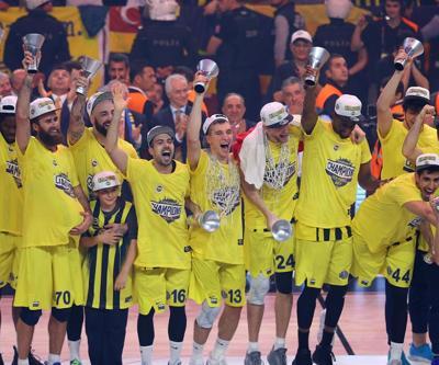 Bu kez Fenerbahçenin şampiyonluk fotoğrafındalar