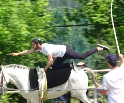 Atçılık Bölümü öğrencilerinden nefes kesen mezuniyet töreni