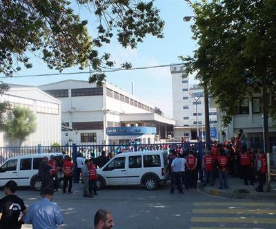 Cam işçilerinden grevin yasağına tepki
