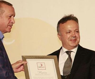 Erdoğan’dan İsmail Gülle’ye Kızılay Madalyası