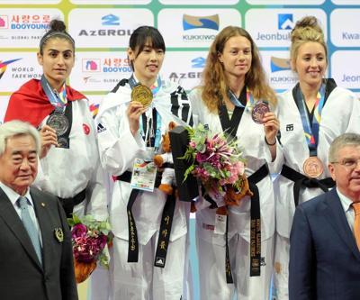 Hatice Kübra İlgün tekvandoda dünya ikincisi