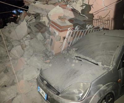 İtalyada deprem: 1 ölü, 25 yaralı