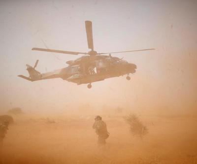 Afganistanda NATO helikopteri kalkış sırasında düştü
