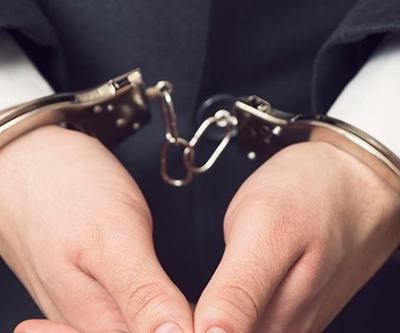 Uyuşturucu imal etmekten aranıyordu, yakalandı