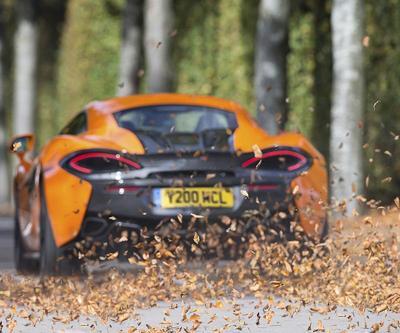 Pirelli McLarenin lastiklerini hazırladı