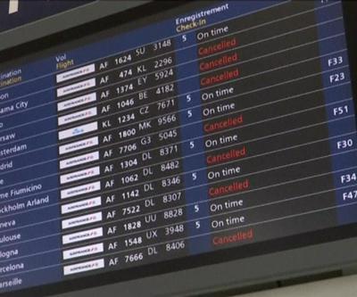 Pilotlar grevde, binlerce yolcu mağdur