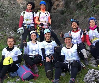 8 Mart için 8 kadın sporcu Yarıkkaya Kanyonunu geçti