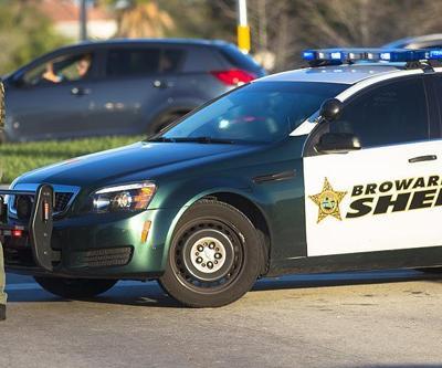 Florida valisi okul güvenliği yasasını imzaladı