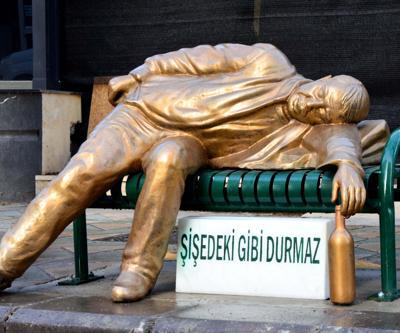 Eskişehirde bir ilginç heykel daha