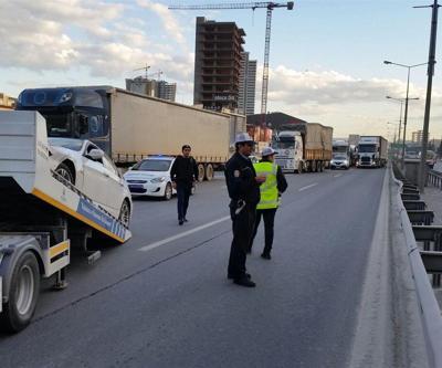 Basın Ekspres yolunu birbirine kattılar, kaçarken paraları saçtılar