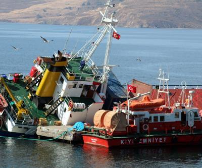 Batan geminin ön kısmı balonlarla su yüzüne çıkarıldı
