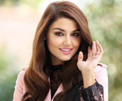 Hande Erçel Londra yolcusu