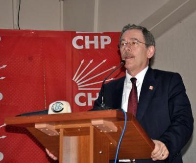 Abdüllatif Şenerden İktidara eleştiri: OHALe ihtiyaç duymaktadır