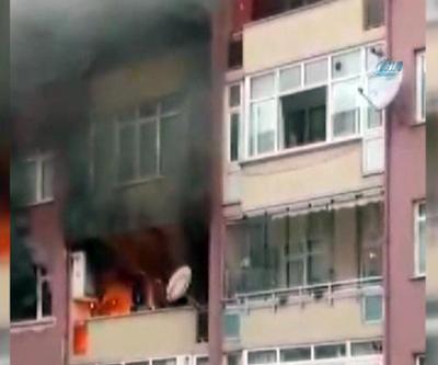 Çakmakla oynarken evi yaktı
