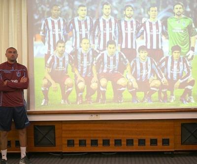Trabzonspor 2010-2011 sezonu kadrosunun önünde poz verdi
