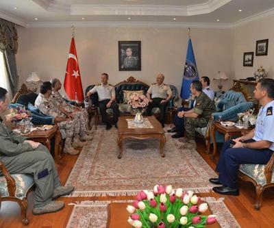 Genelkurmay Başkanı Akar, İncirlik Üssünü denetledi