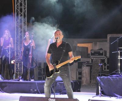 Haluk Levent Antik Tiyatroda konser verdi