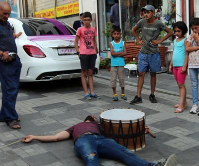 Fenomen davulcu Muharrem, herkesin dikkatini çekiyor